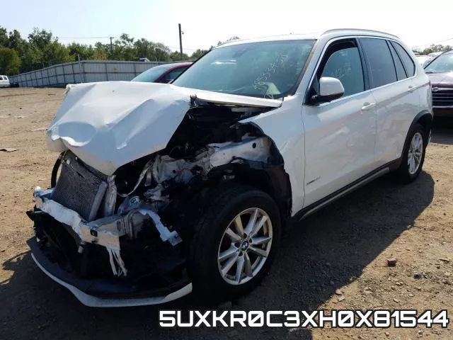 5UXKR0C3XH0X81544_2.webp