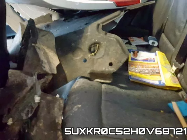 5UXKR0C52H0V68721_6.webp