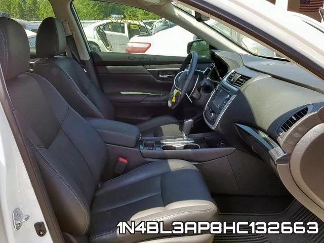 1N4BL3AP8HC132663_5.webp