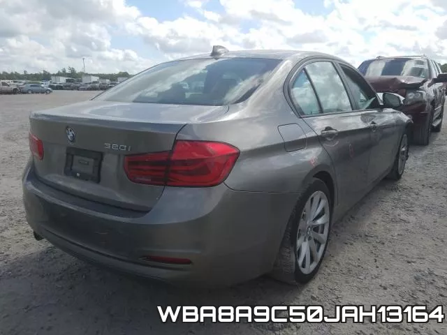 WBA8A9C50JAH13164_4.webp