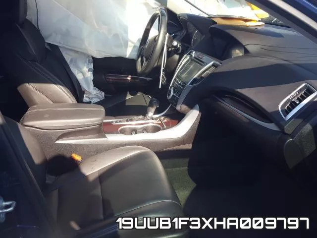 19UUB1F3XHA009797_5.webp