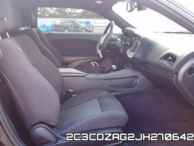 2C3CDZAG2JH270642_5.webp