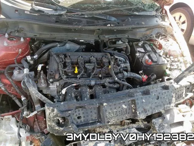 3MYDLBYV0HY192382_7.webp