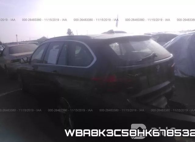 WBA8K3C58HK678532_3.webp