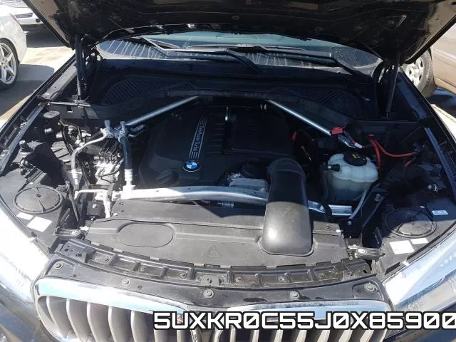 5UXKR0C55J0X85900_7.webp