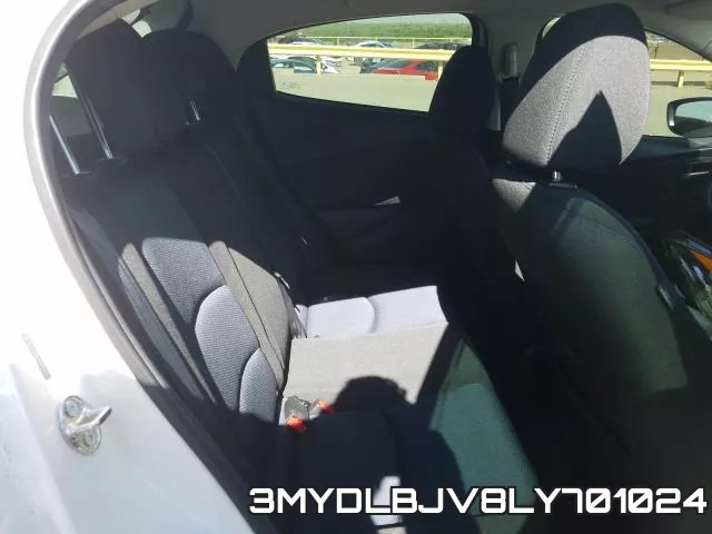 3MYDLBJV8LY701024_6.webp