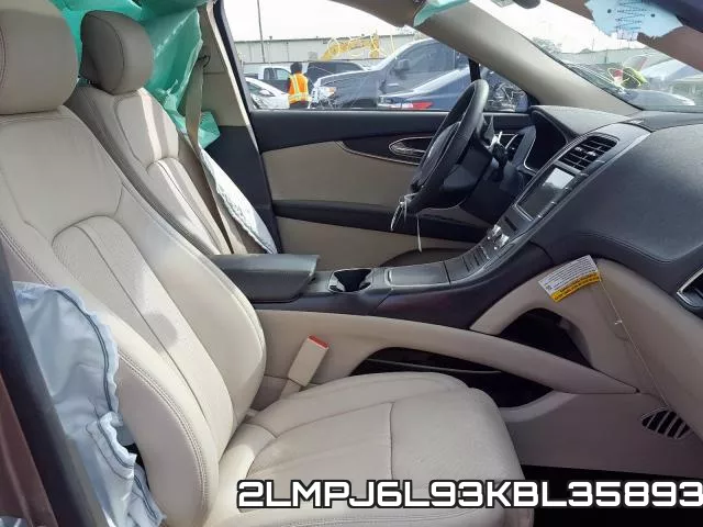 2LMPJ6L93KBL35893_5.webp