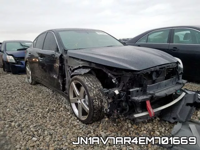 JN1AV7AR4EM701669