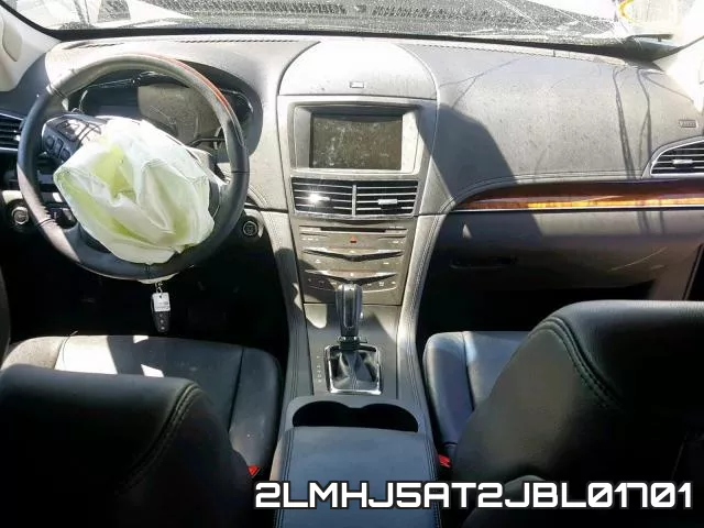 2LMHJ5AT2JBL01701_9.webp