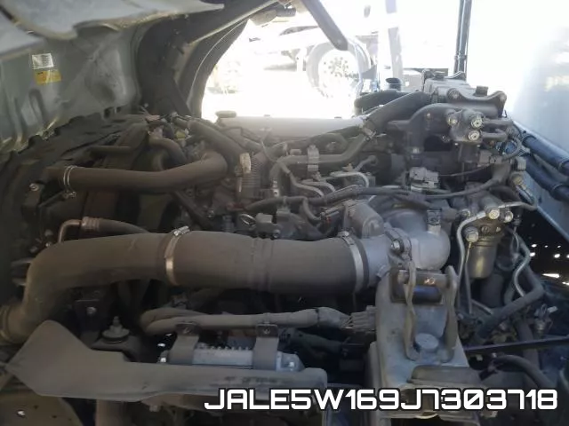 JALE5W169J7303718_7.webp