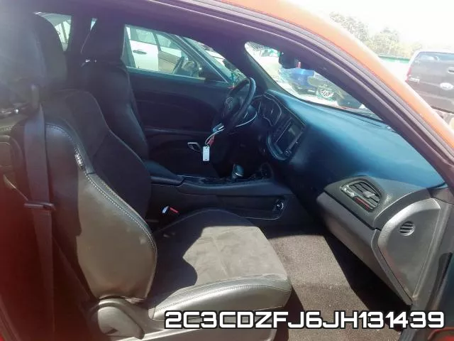 2C3CDZFJ6JH131439_5.webp