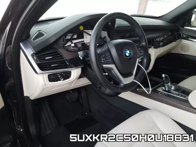 5UXKR2C50H0U18831_9.webp