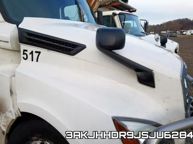 3AKJHHDR9JSJU6284_7.webp
