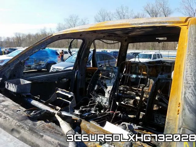 3C6UR5DLXHG732028_9.webp