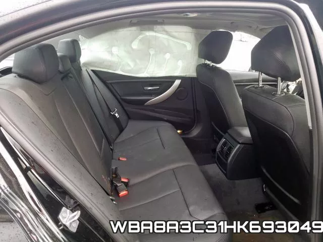 WBA8A3C31HK693049_6.webp
