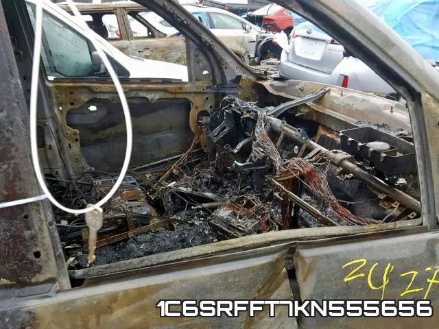 1C6SRFFT7KN555656_5.webp