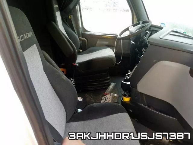 3AKJHHDR1JSJS7387_5.webp