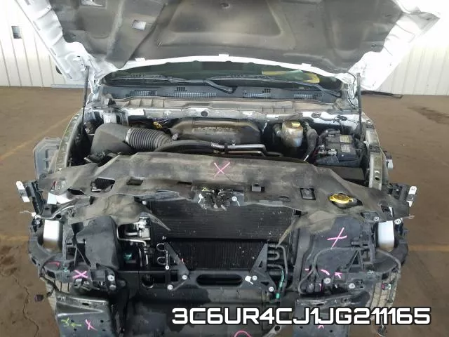 3C6UR4CJ1JG211165_7.webp