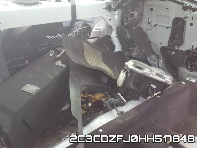 2C3CDZFJ0HH517848_6.webp