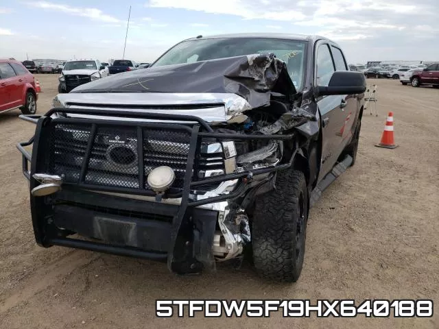 5TFDW5F19HX640188_9.webp