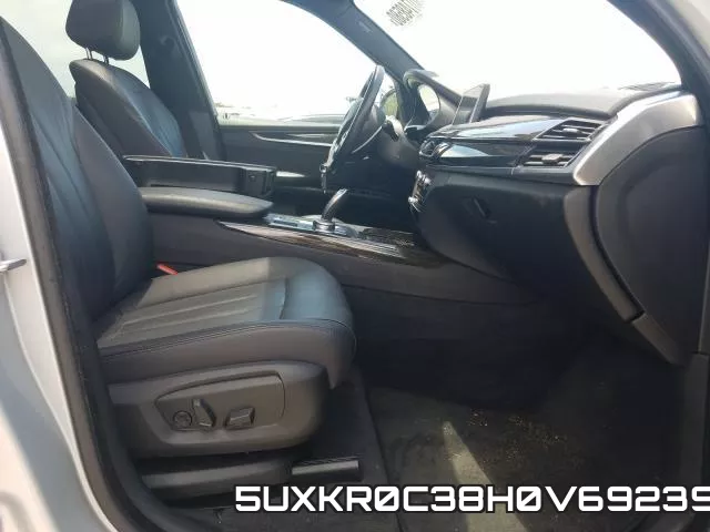 5UXKR0C38H0V69239_5.webp