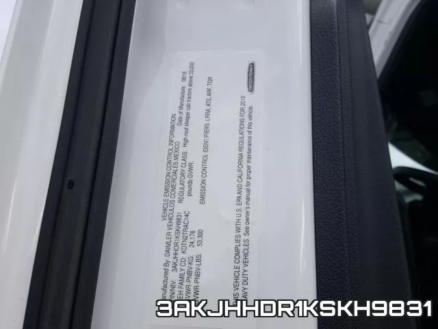 3AKJHHDR1KSKH9831_10.webp