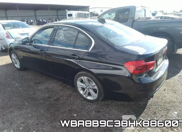 WBA8B9C38HK886007_3.webp