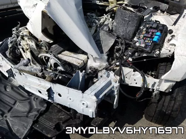 3MYDLBYV6HY176977_9.webp