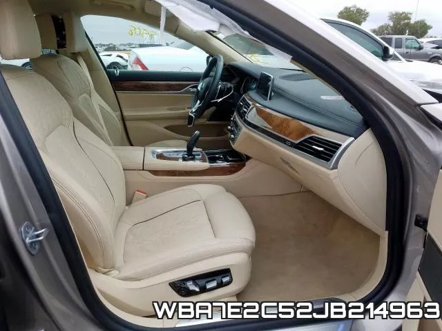 WBA7E2C52JB214963_5.webp