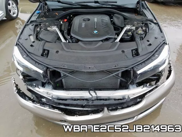 WBA7E2C52JB214963_7.webp