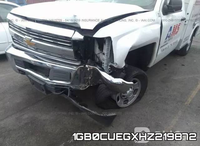 1GB0CUEGXHZ219872_6.webp