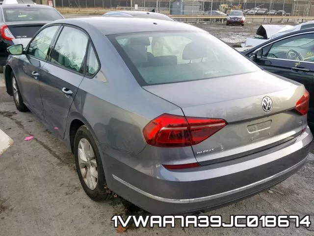 1VWAA7A39JC018674_3.webp