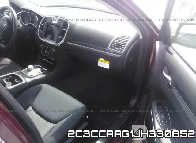 2C3CCAAG1JH330852_5.webp