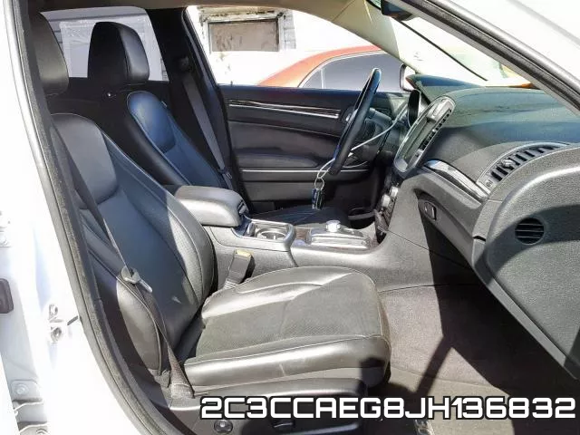 2C3CCAEG8JH136832_5.webp