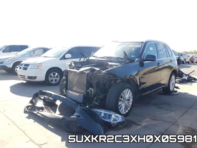 5UXKR2C3XH0X05981_2.webp