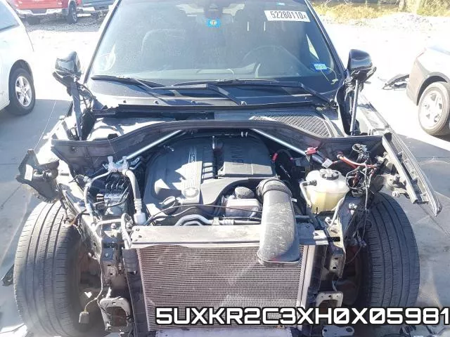 5UXKR2C3XH0X05981_7.webp