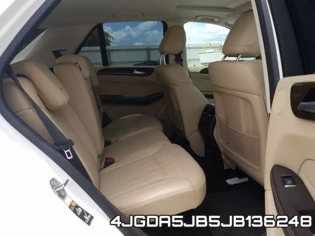4JGDA5JB5JB136248_6.webp