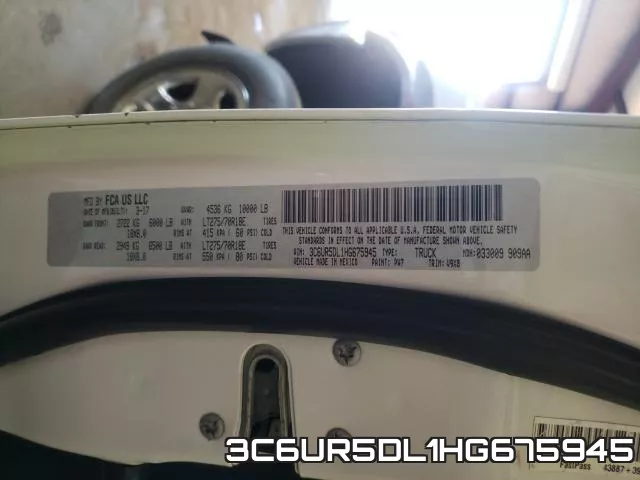 3C6UR5DL1HG675945