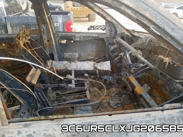 3C6UR5CLXJG206585_5.webp