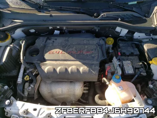 ZFBERFBB4J6H90744_7.webp