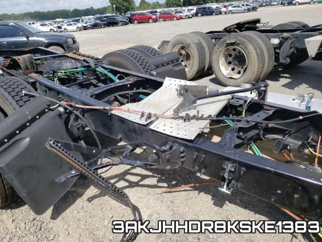 3AKJHHDR8KSKE1383_6.webp