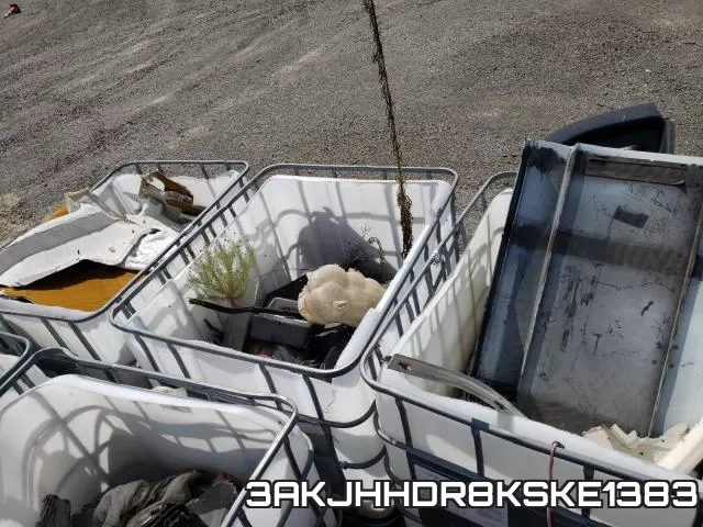 3AKJHHDR8KSKE1383_9.webp