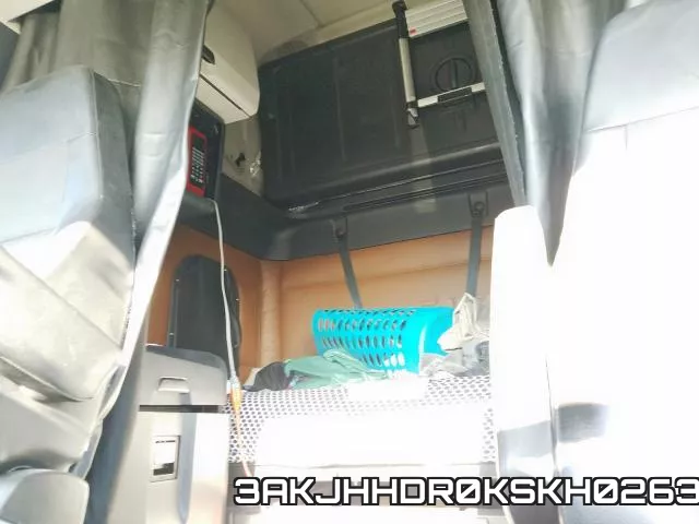 3AKJHHDR0KSKH0263_6.webp