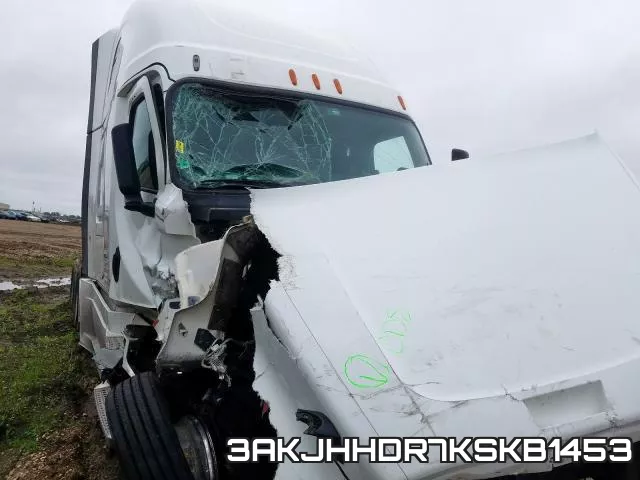 3AKJHHDR7KSKB1453_9.webp