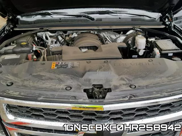 1GNSCBKC0HR258942_7.webp