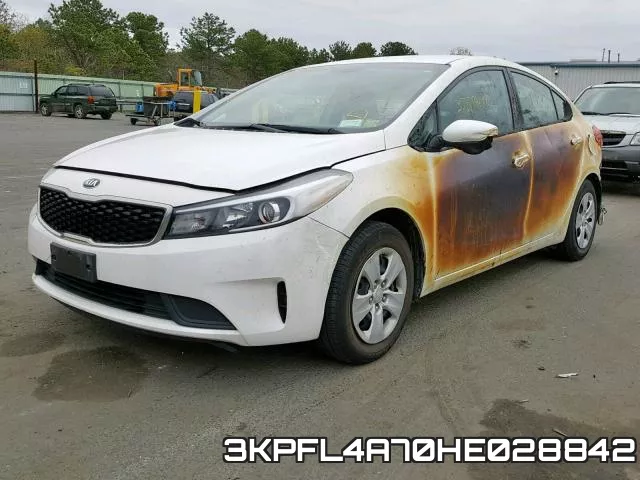 3KPFL4A70HE028842_2.webp