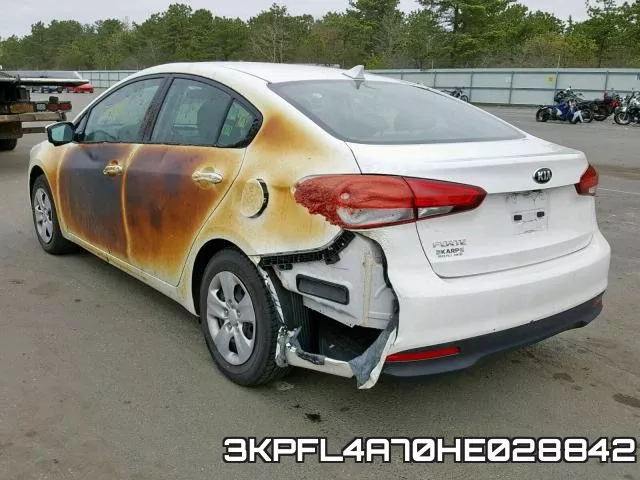 3KPFL4A70HE028842_3.webp