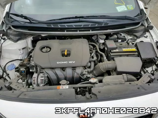 3KPFL4A70HE028842_7.webp