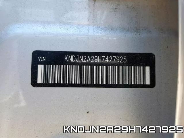 KNDJN2A29H7427925_10.webp