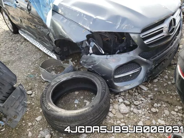 4JGDA5JB9JB008031_9.webp